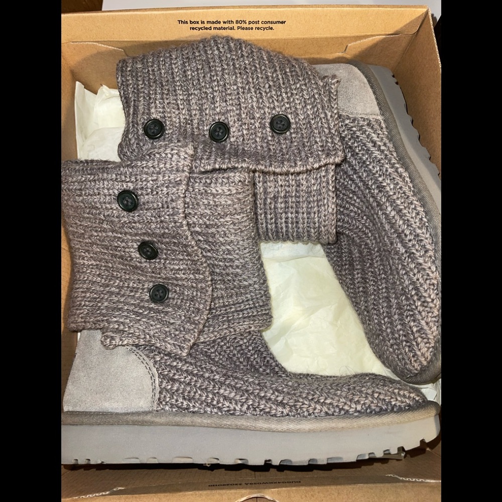 UGG AUSTRALIA Knitted Boots Size 7 Women